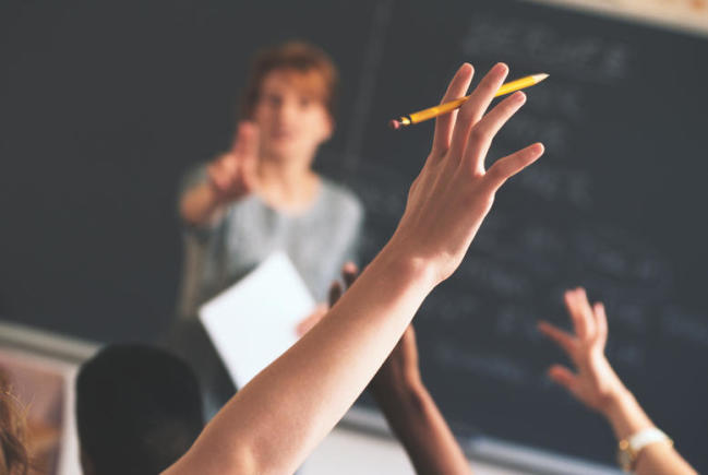 اخذ پذیرش رایگان دوره های یادگیری آموزش زبان از کالج و موسسات زبان 